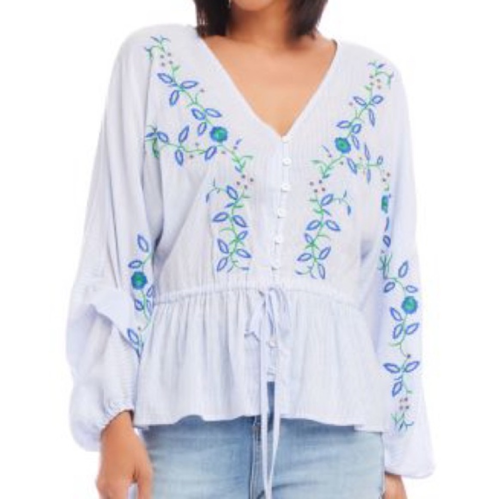 NWT $150 Karen Kane Embiodered Top - petite large